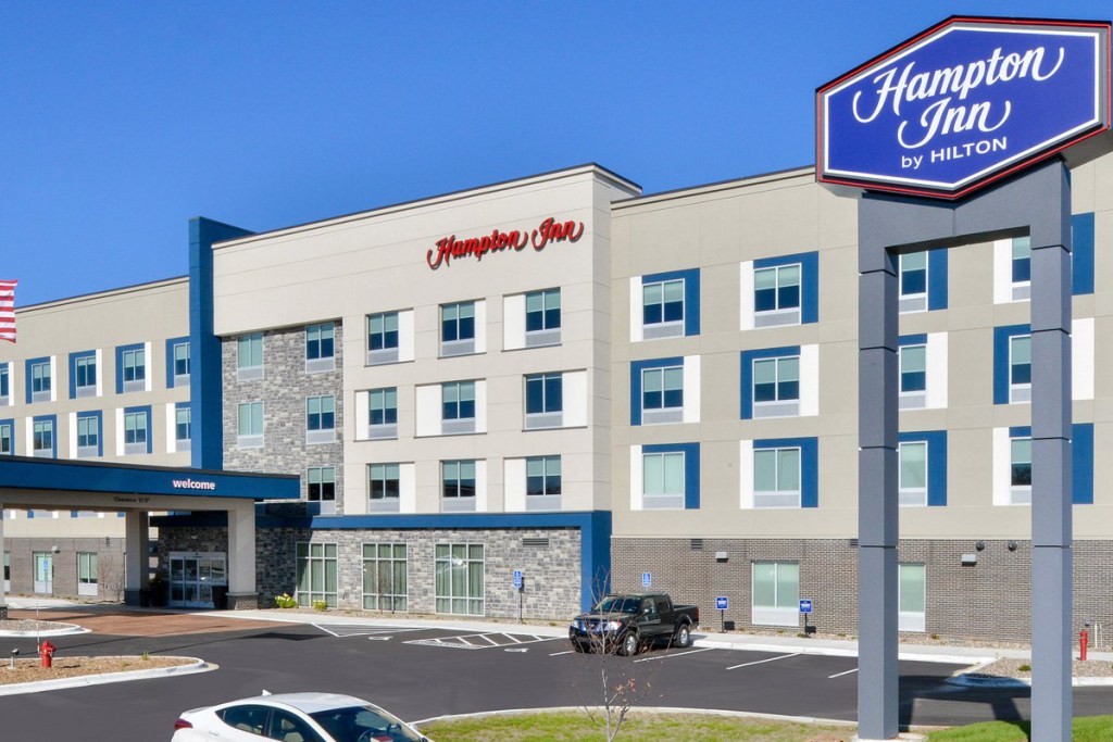 Hilton Blames Franchisee After DHS Blasts it for Refusing Service