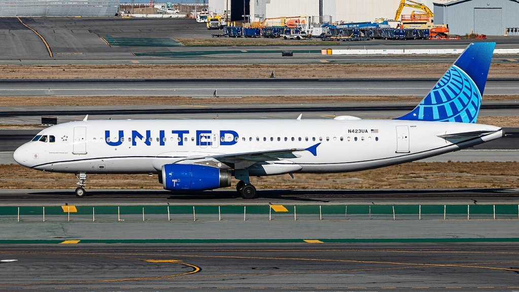 United Airlines Reports Record Revenue, Expects Stronger 2026